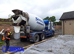 Smiths-readymix-lorry-pouring-concrete
